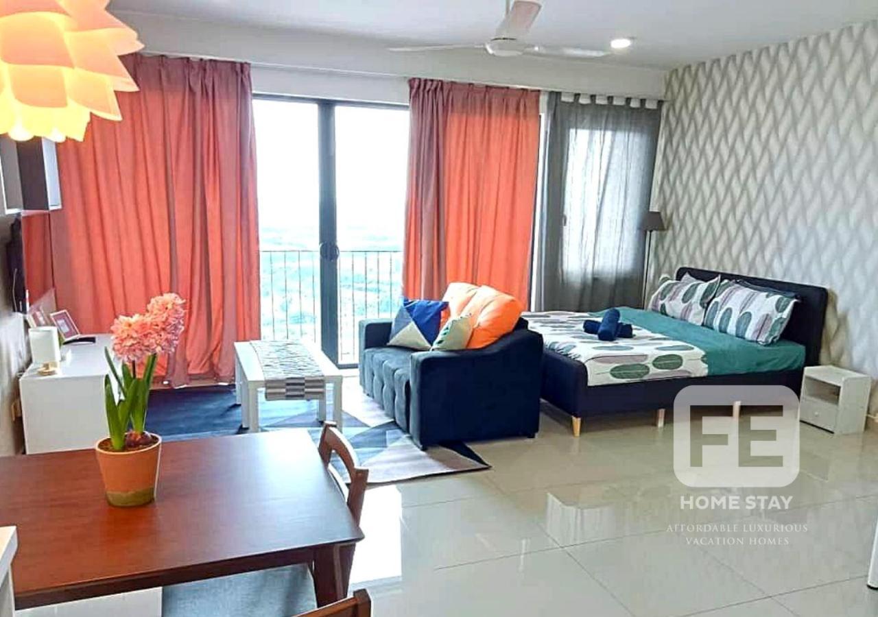Netflix Wifi Trefoil Homestay Setia Alam Sacc Homestay Fe Shah Alam Bagian luar foto